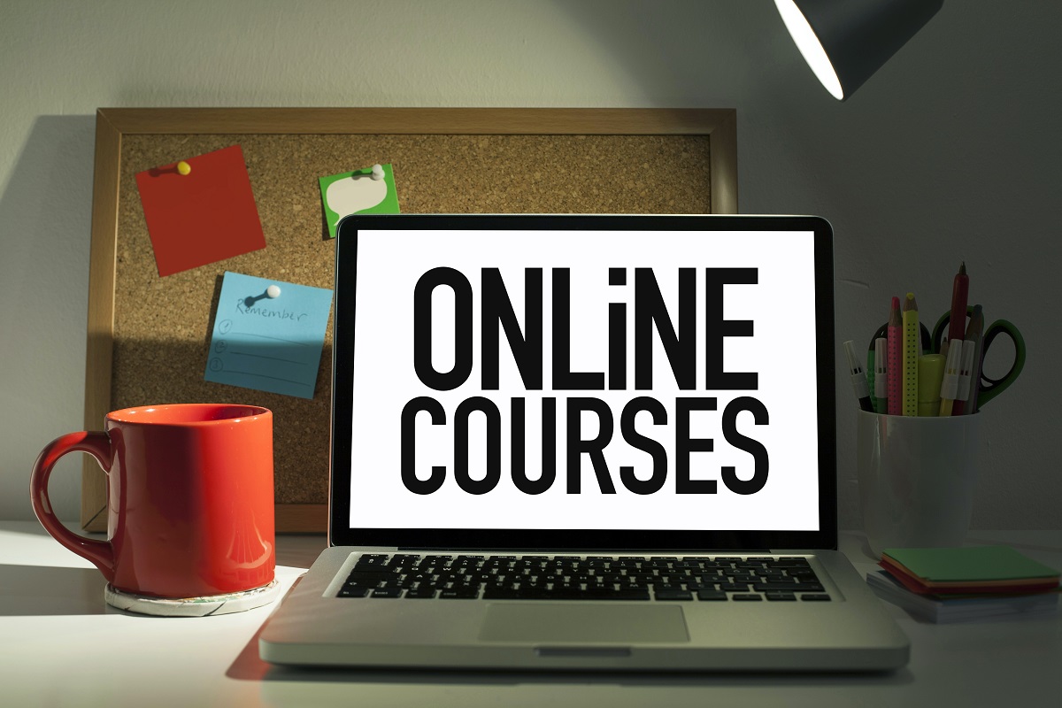 online courses concept